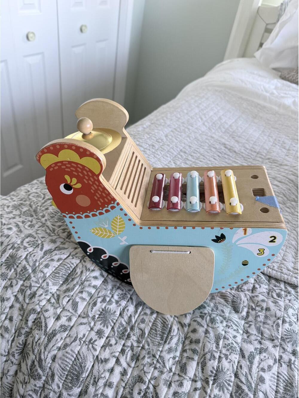 Manhatten Toy Musical Chicken Wooden Toy